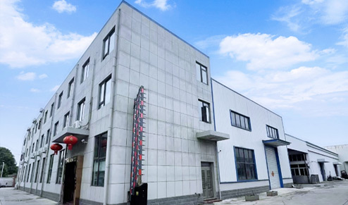 <p>揚(yáng)州信之諾機(jī)械有限公司是中國(guó)飲料工業(yè)協(xié)會(huì)，中國(guó)酒業(yè)協(xié)會(huì)，中國(guó)食品工業(yè)協(xié)會(huì)啤酒專(zhuān)業(yè)委員會(huì)會(huì)員單位。公司地處京杭大運(yùn)河畔，千年古驛高郵城南工業(yè)區(qū)。</p><p>公司自創(chuàng)辦以來(lái)堅(jiān)持以“質(zhì)量是企業(yè)的生命”的服務(wù)理念，為啤酒、黃酒、白酒、調(diào)味品、飲料、生物化工等行業(yè)提供各種成套設(shè)備。受到了百事可樂(lè)、農(nóng)夫山泉、達(dá)利園、青島啤酒集團(tuán)、華潤(rùn)啤酒集團(tuán)、燕京啤酒集團(tuán)、鎮(zhèn)江香醋、老大同、淘大醬油、古越龍山、會(huì)稽山黃酒等國(guó)內(nèi)外知名廠(chǎng)家的一致好評(píng)。本公司堅(jiān)持以專(zhuān)業(yè)/創(chuàng)新/誠(chéng)信為宗旨，于全國(guó)各地新老客戶(hù)攜手合作共創(chuàng)美好未來(lái)。</p>